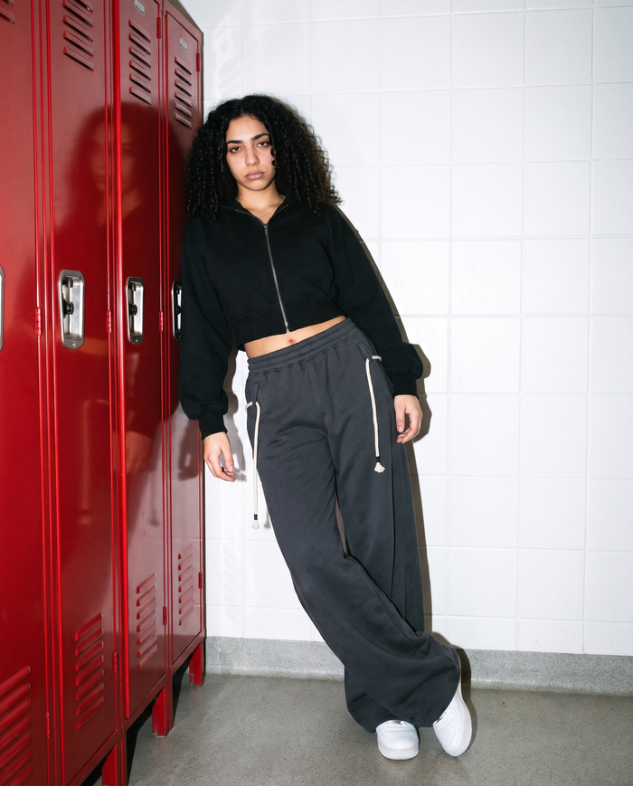 UNIT 005 / ROPE LINE / CHARCOAL wide-leg fleece pants worn